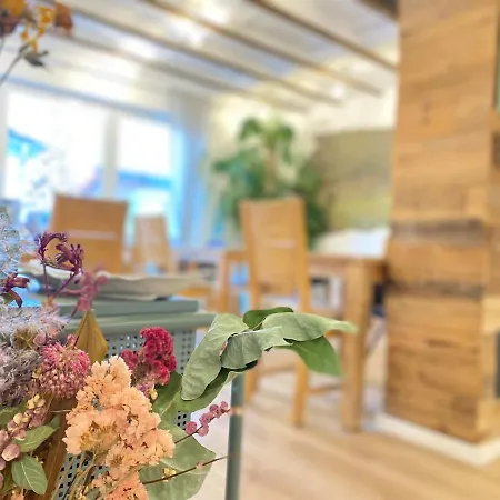 1707 By Landgasthof Zickler ホテル *